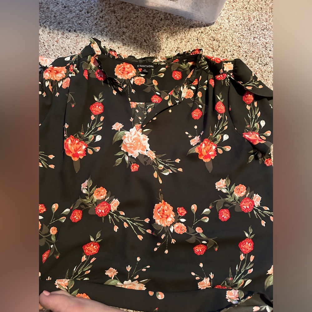 Women’s short sleeve blouse